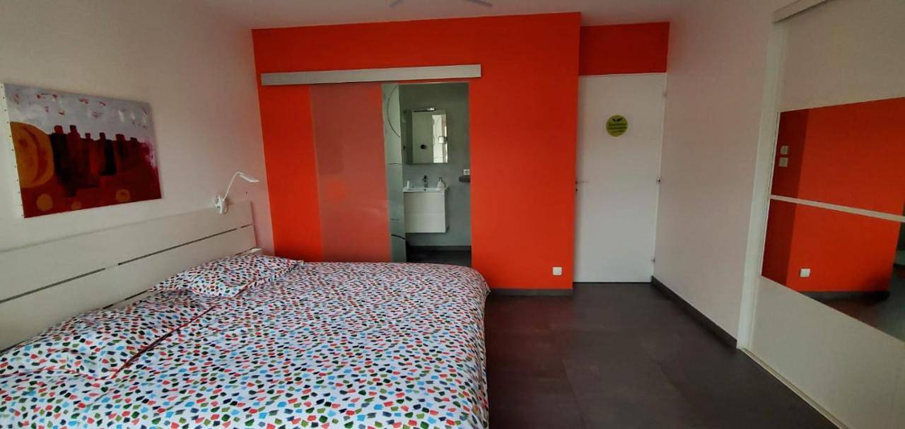 Appartement de vacances entier, Double Room with Garden View in Beausemblant, Région de Valence