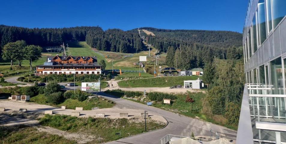 Ferienwohnung für 2 Personen, mit Terrasse und Ausblick in Sienna