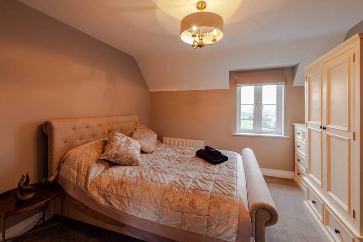 Vues sur la rivière, Kinsale, 6 chambres, 5 salles de bain, 20 couchages, récemment rénové, 4 min de la ville in Comté de Cork