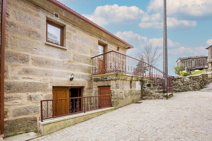 Gîte pour 5 personnes, avec balcon, animaux acceptés