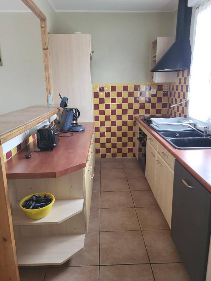 Location de vacances pour 6 personnes, avec terrasse et jardin dans Thiel-sur-Acolin - 3