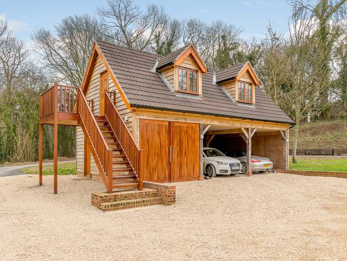 Log cabin for 2 people in Wiltshire