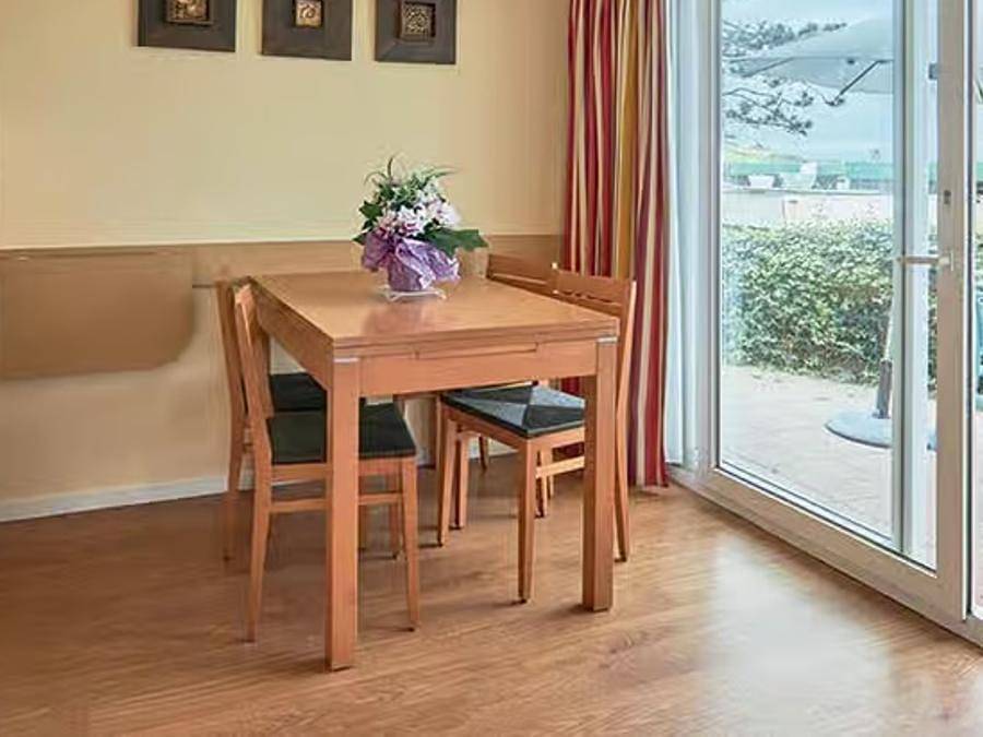 Club Belambra Omaha Beach - Bungalow 6 personnes - Essentiel Bungalow 2 Chambres 6 pers Vue Terrasse in Omaha Beach, Colleville-sur-Mer