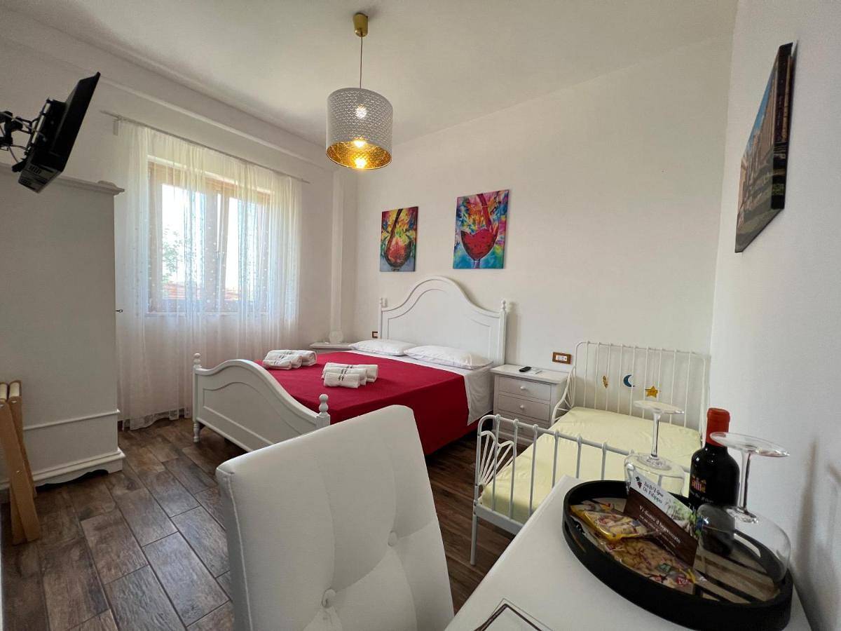 Double Room  with private bathroom with option Extra Bed in Capaccio, Cilento Coast