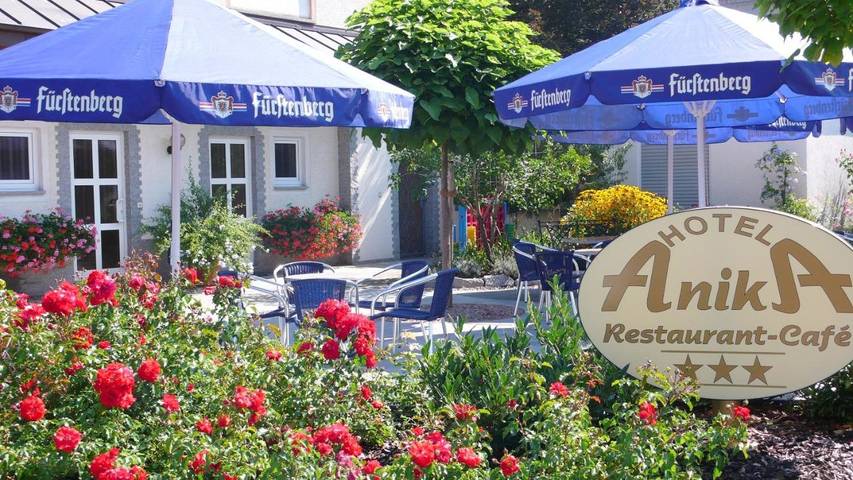 Hotel, mit Terrasse und Garten in Neuenburg am Rhein - 3