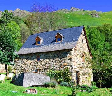 Gîte pour 4 personnes, avec jardin à Estaing