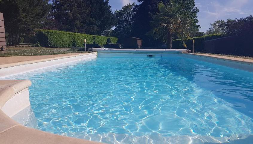 Location de vacances pour 4 personnes, avec piscine ainsi que jardin et vue à Cangey - 2