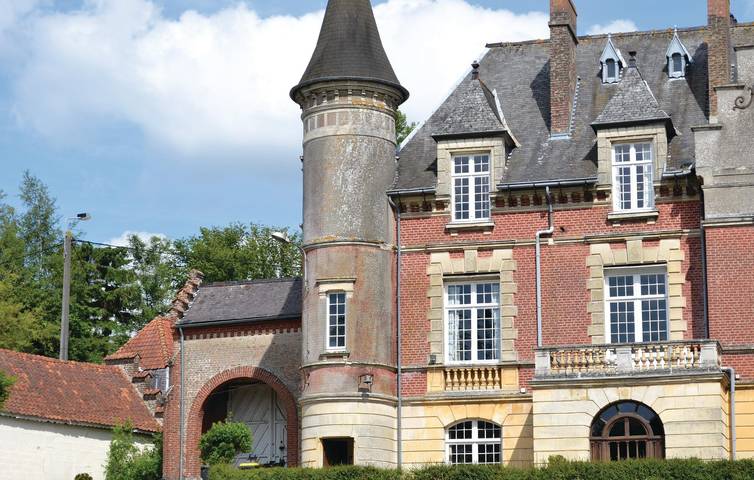 Gîte pour 2 personnes, avec Terrasse à Vacqueriette-Erquières