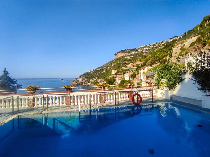 Villa per 8 persone, con Balcone e Idromassaggio nonché Terrazza e Giardino a Ravello
