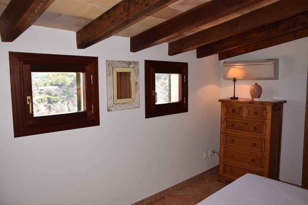 Idyllische Hütte mit traumhaftem Meerblick und direktem Zugang zu Cala Deia in Deià, Mallorcas Küste