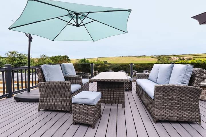 Chalet for 6 people, with sauna and garden as well as pool in Newquay