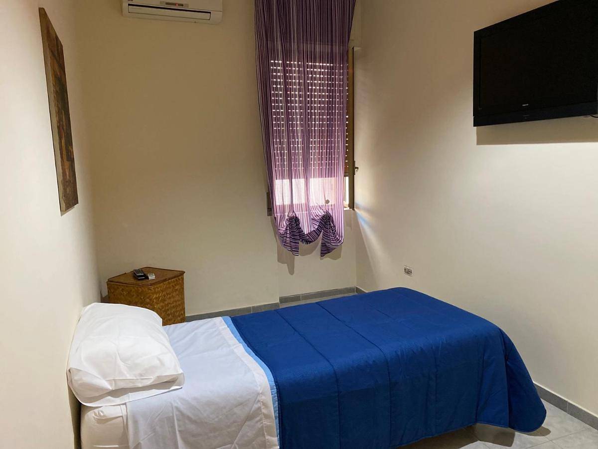 Large Double Room in Battipaglia, Costa tirrenica Campania