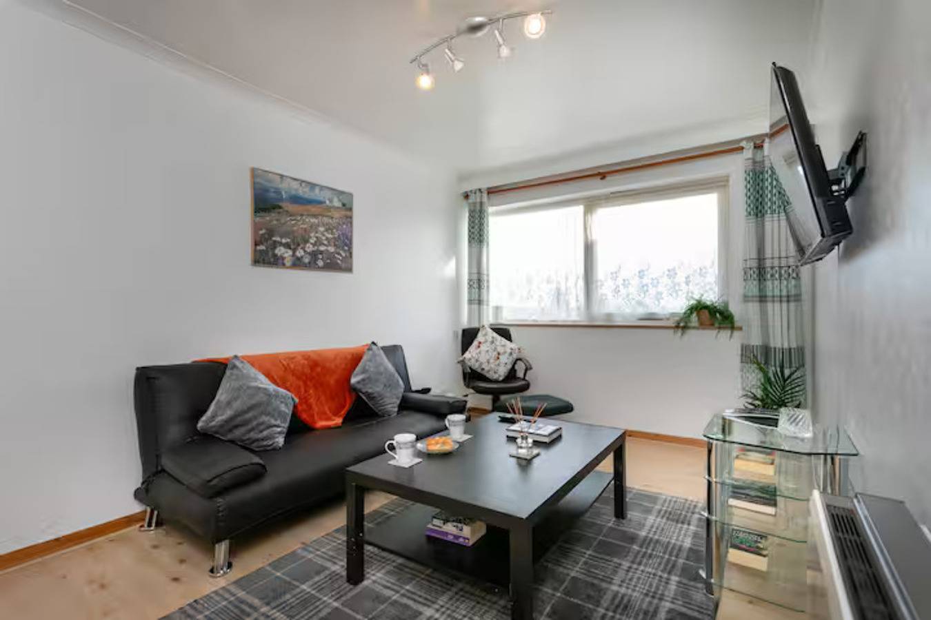 Ganze Wohnung, Charming 1-Bed Flat in a Peaceful Area - Pass the Keys in Nottinghamshire