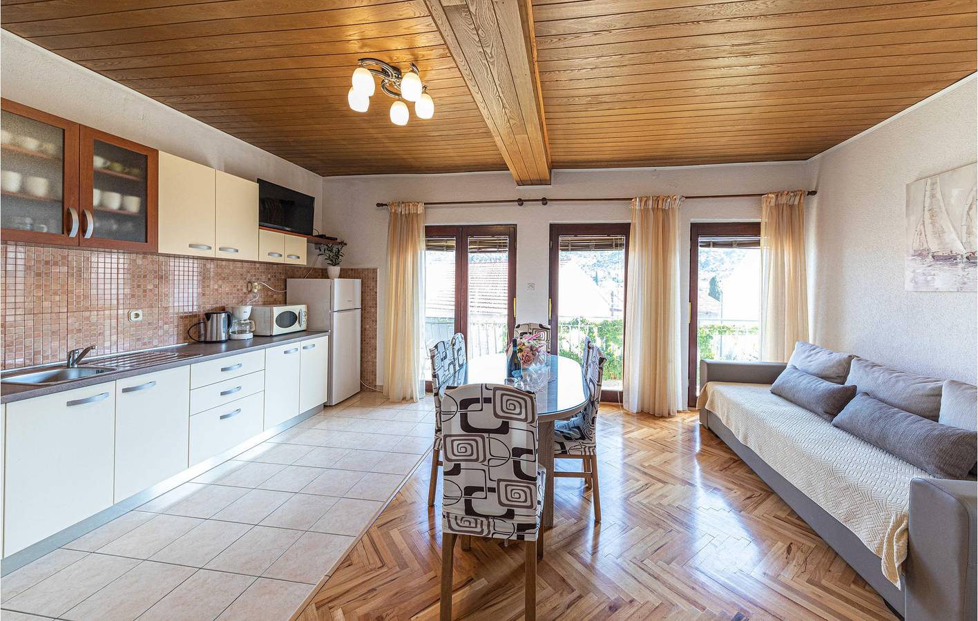 Ganze Ferienwohnung, Ferienwohnung für 8 Personen mit Terrasse in Marina, Split-Dalmatien