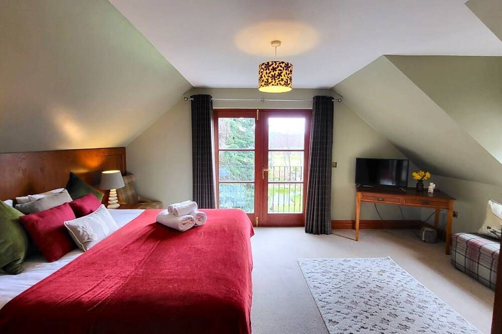 Red Squirrel Lodge - Retreat Group in Boat of Garten, Highlands