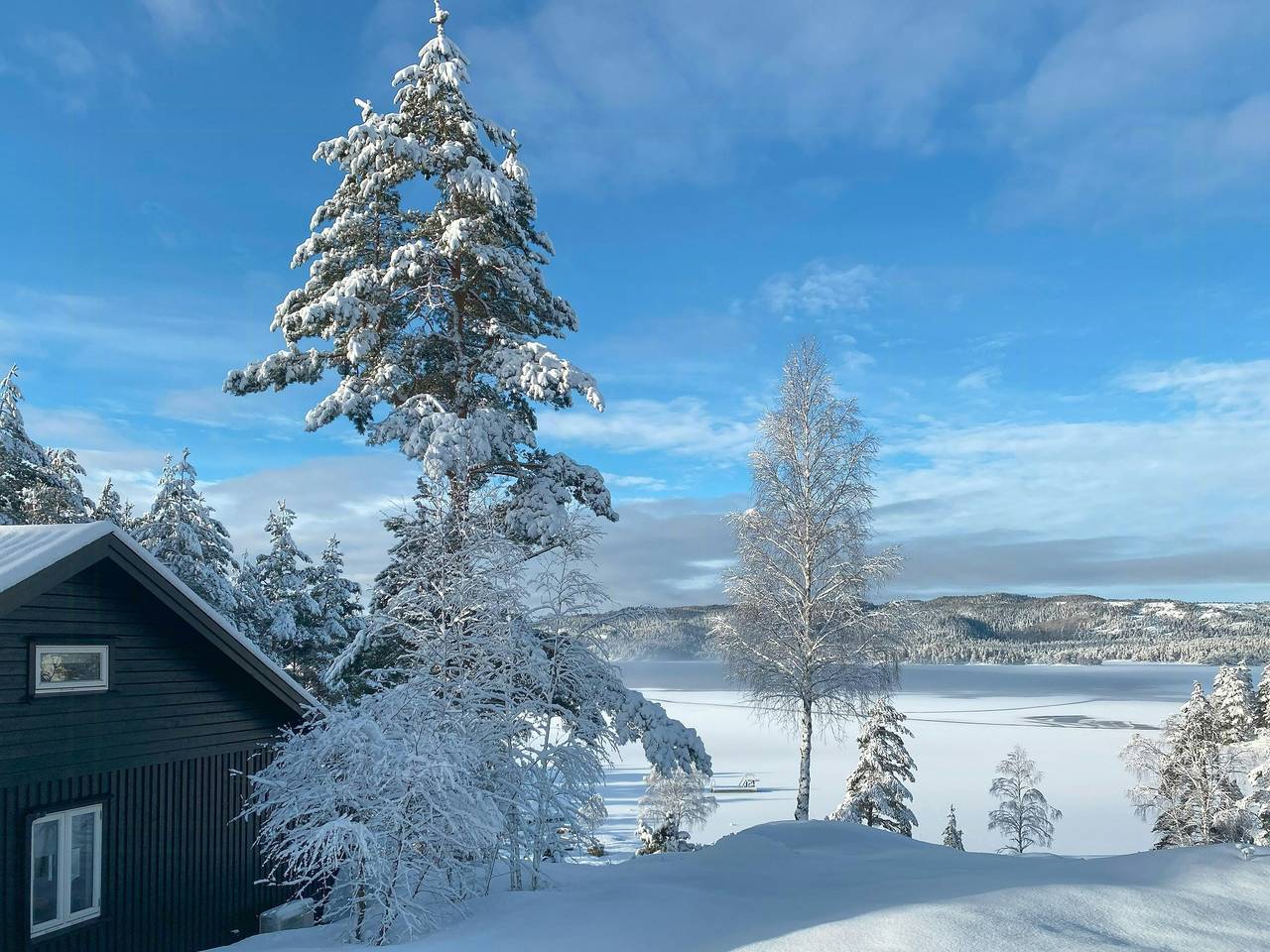 Norwegische Hüttenatmosphäre und schöne Aussicht in Vegårshei in Vegårshei