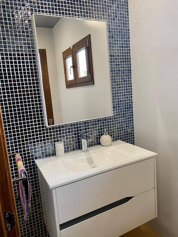 Casa rural para 8 personas, con vistas además de terraza y piscina, Se admiten mascotas en Casabermeja - 4