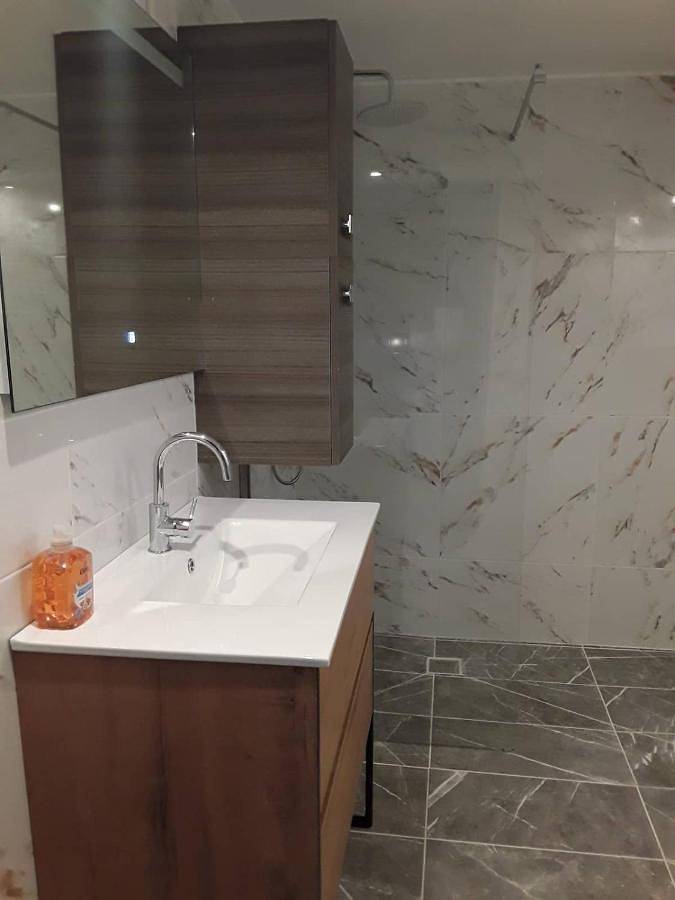 Appartement de vacances entier, Studio vu le jardin in Maurepas, Yvelines