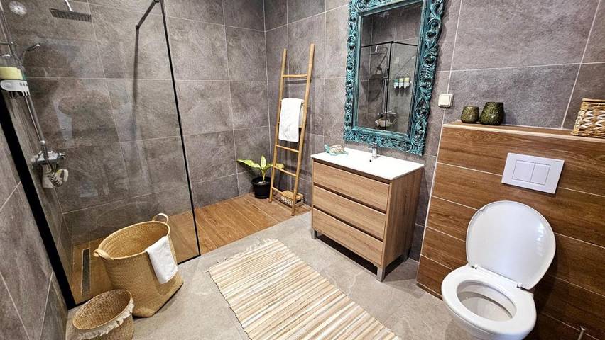 Gîte pour 3 personnes, avec terrasse et piscine dans Faa'a - 4