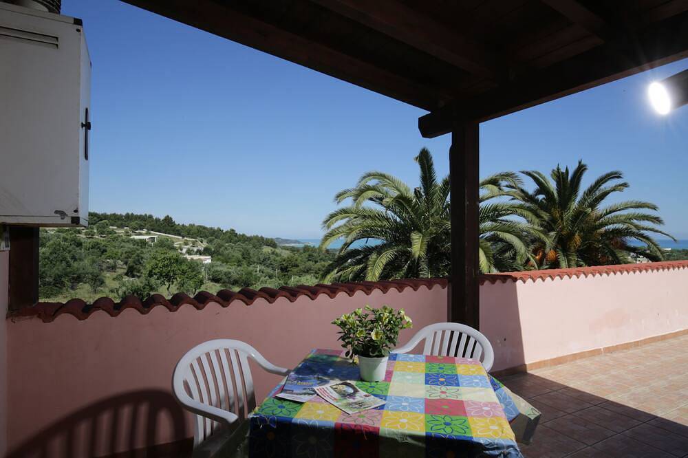 Villa Hibiscus - Panoramic studio for 2 people in villa with swimming pool in Vieste, Gargano