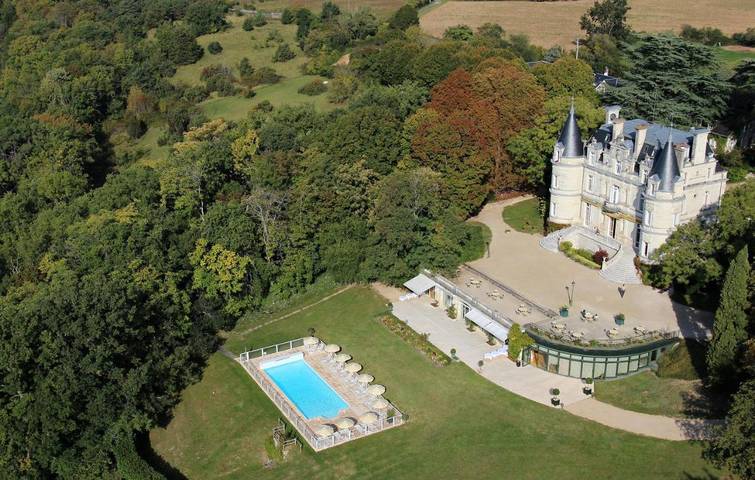 Hôtel pour 4 personnes, avec jacuzzi et jardin ainsi que piscine et sauna à Veigné - 3