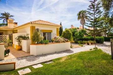Ferienhaus für 4 Personen, mit Pool und Garten an der Algarve