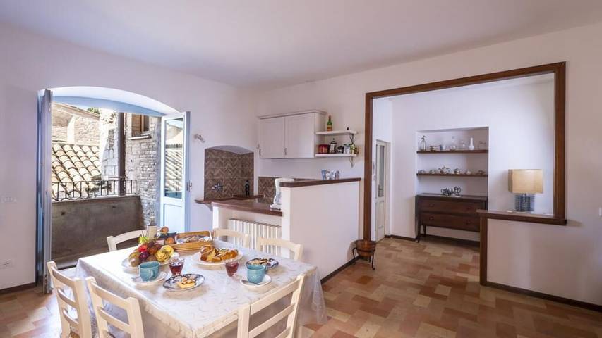 Appartamento per 7 persone, con Balcone ad Assisi