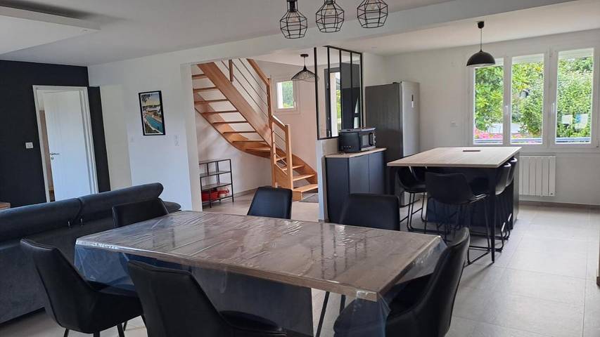 Location de vacances pour 7 personnes, avec terrasse et jardin dans Plage Kerfany - 3