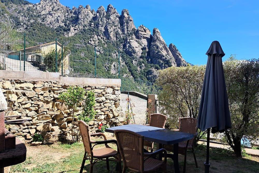 Chalet jardin entre randonnée maquis baignade in Poggiolo, Parc naturel régional de Corse