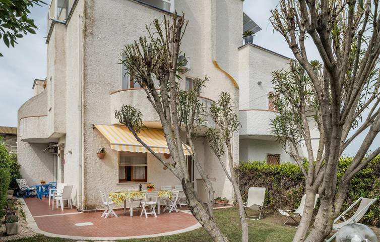 Casa sulla spiaggia per 7 persone, con Terrazza e Giardino nel Lazio