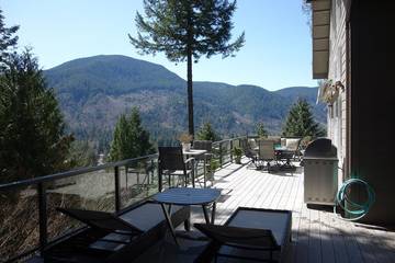 Lodge for 10 Guests in Mount Hood Village, Mount Hood, Picture 2