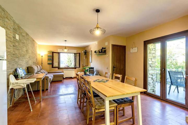 Casa de vacaciones para 6 personas, con jardín y vistas, Se admiten mascotas en Ripollès - 4