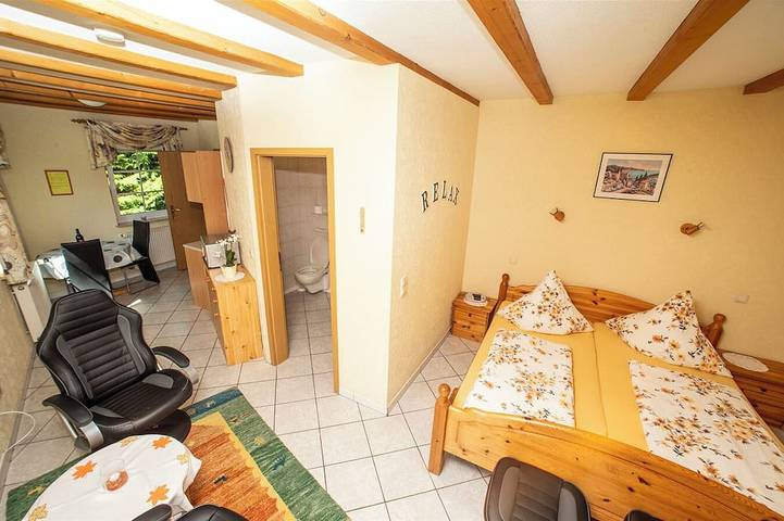 Ferienwohnung für 2 Personen, mit Balkon und Garten in Gleiszellen-Gleishorbach - 2