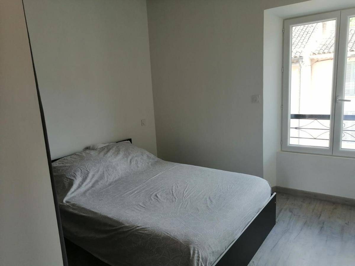 Appartement entier, Two-Bedroom Apartment in Forcalqueiret, Côte méditerranéenne (France)