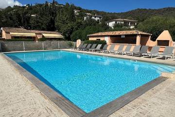 Gîte pour 5 personnes, avec piscine dans Tarco