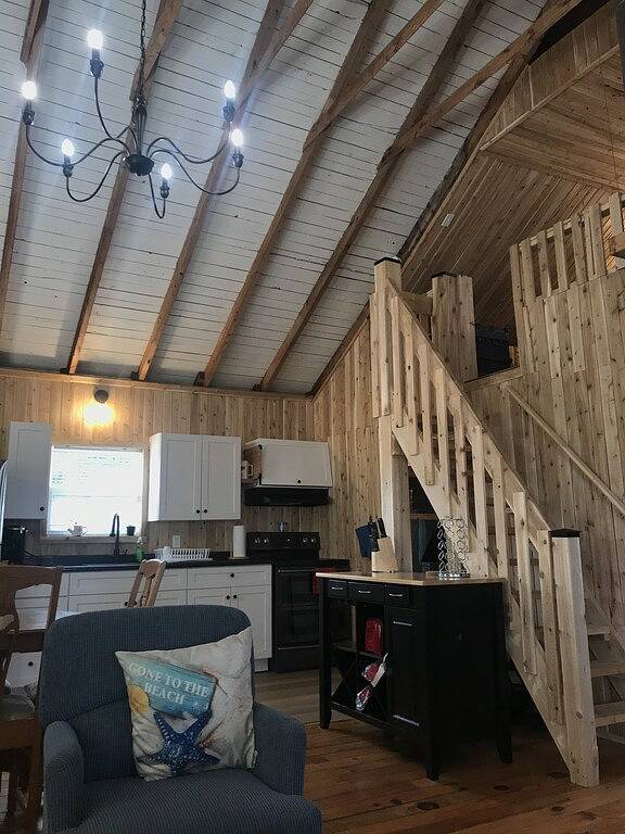 Cottage for 6 people, with balcony, with pets in New Brunswick