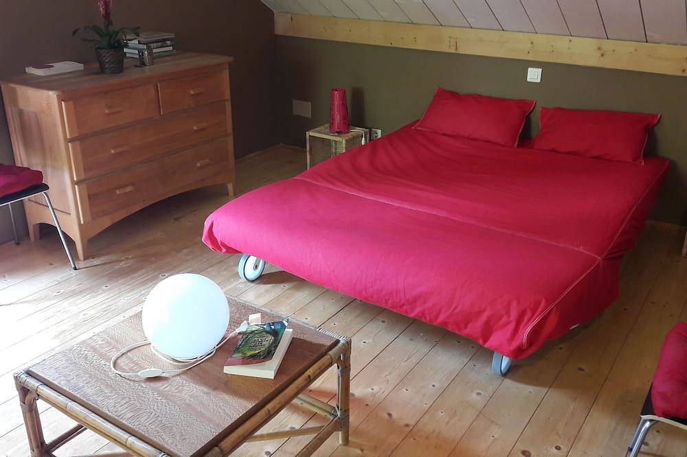 Entire apartment, Gite au figuier - studio Duplex 2/4 people in Arbois, Jura