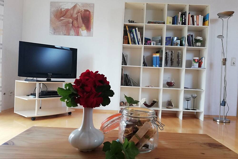 Ganze Wohnung, Große Fewo -30 Min. zum Bodensee - 10 Min. zum Donautal- 5 Min. zum Campus Galli in Meßkirch, Region Bodensee-Oberschwaben