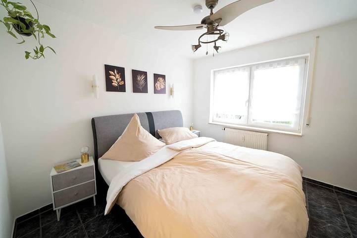 Ganze Wohnung, Bodenseeperle! Gemütliches 3,5 Zi. Apartment mit schönem Garten in Bodenseenähe in Friedrichshafen, Region Bodensee-Oberschwaben
