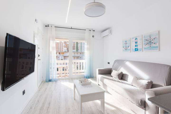 Entire apartment, Apartment 'Vistas A Los 2 Mares' with Sea View, Shared Pool and Air Conditioning in Playa El Arenal/Playa Pedrucho (La Manga), San Javier