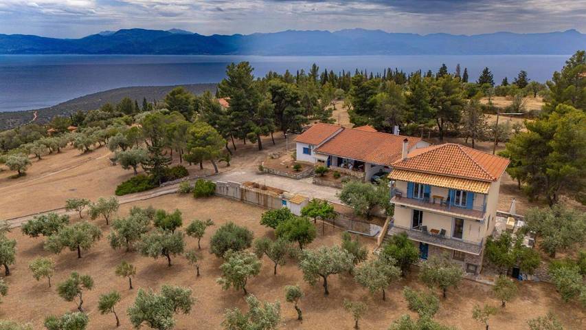 Apartamento para 4 personas, con jardín y vistas, Se admiten mascotas en Delfos