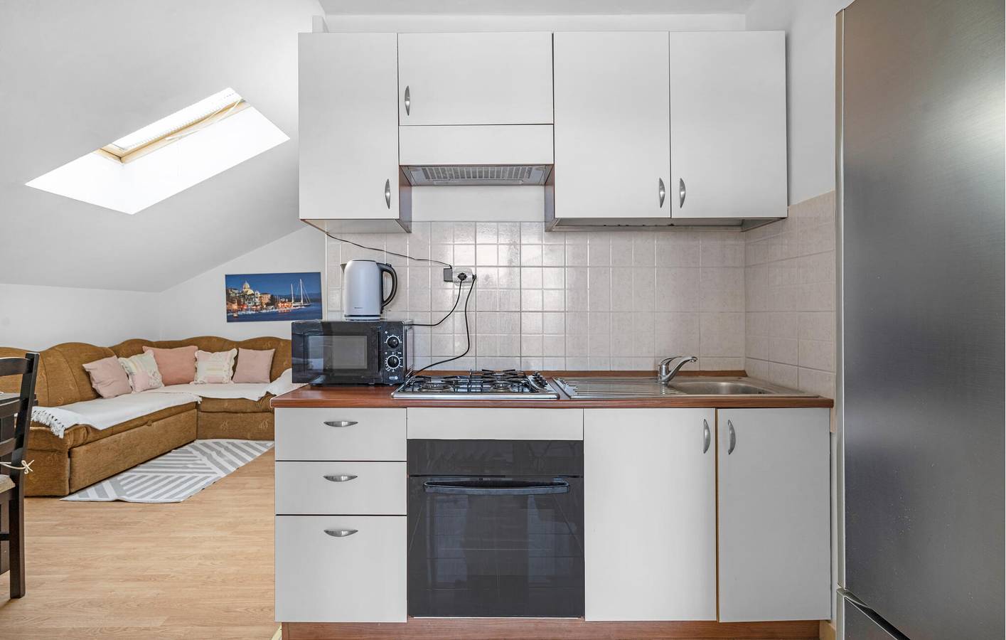 Cały apartament wypoczynkowy, Apartament wakacyjny dla 5 osób z ogród in Brodarica, Żupania szybenicko-knińska