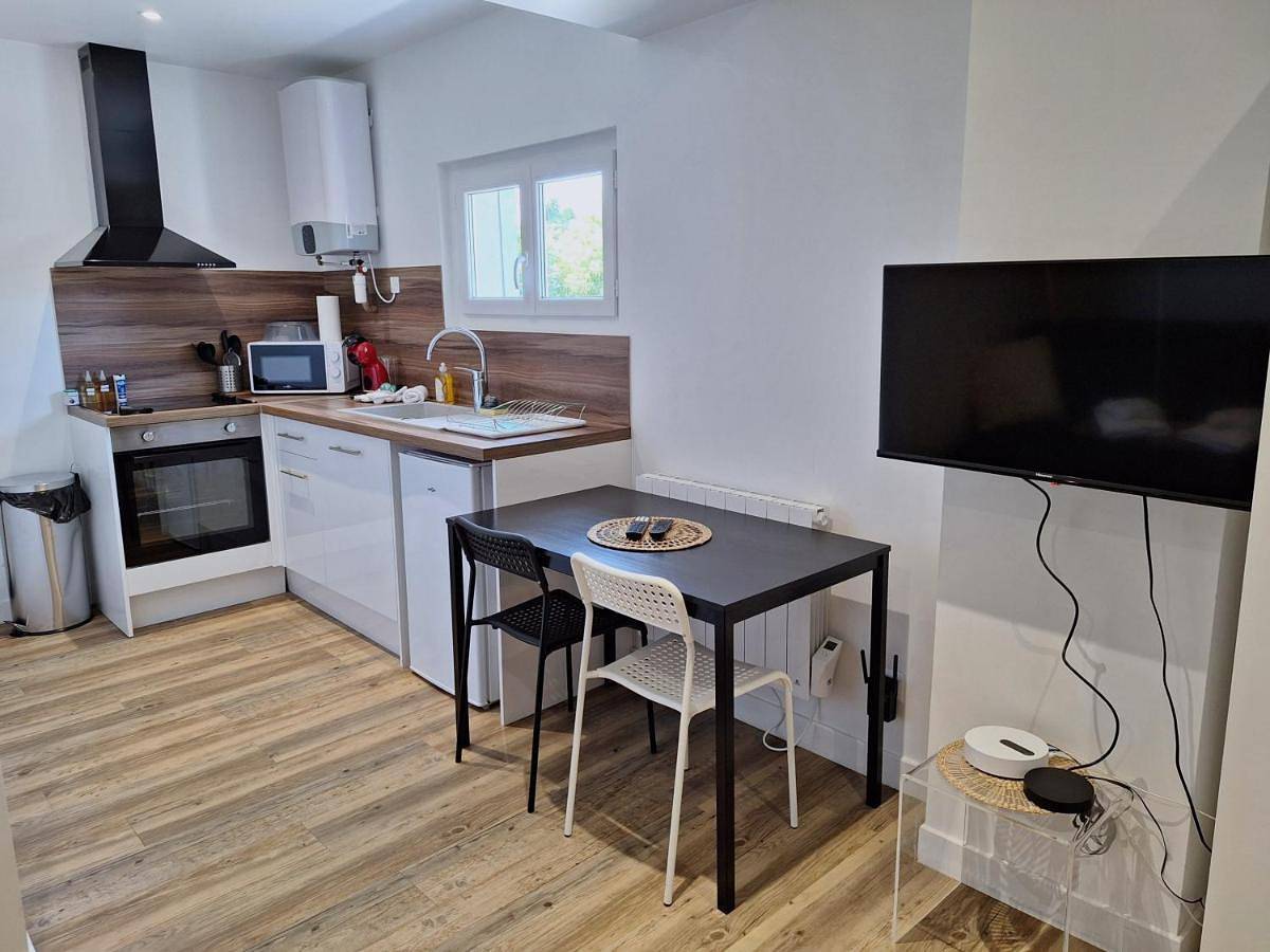 Appartement entier, Studio Apartment in Olivet, Sologne
