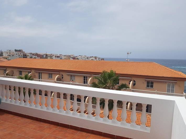 Ferienwohnung für 4 Personen, mit Balkon und Terrasse sowie Ausblick in La Caleta de Interián