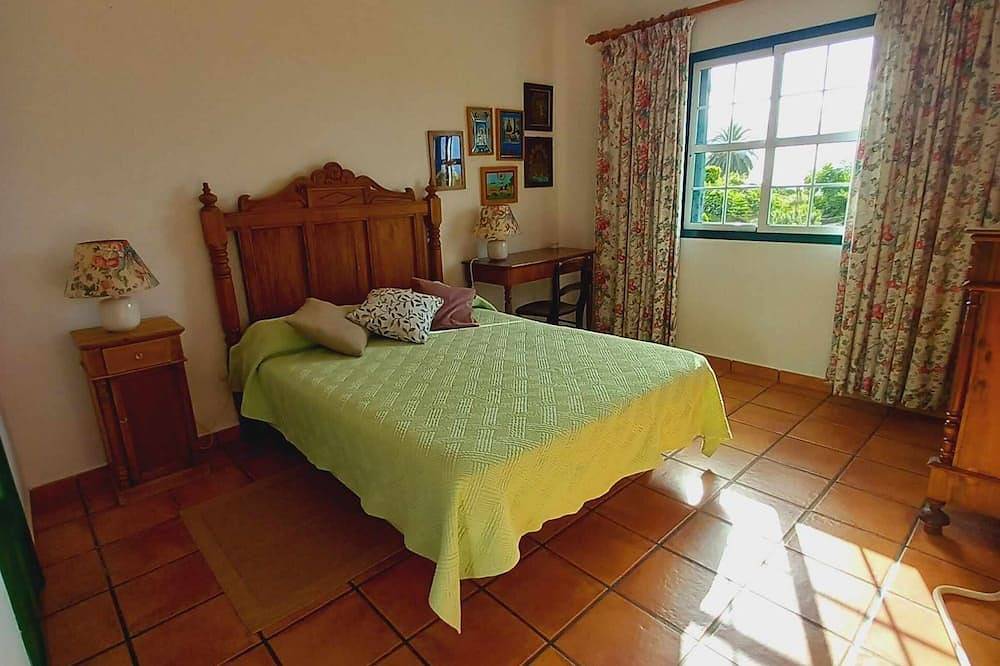Casa Vicente Sea and mountain views in Breña Alta, La Palma South
