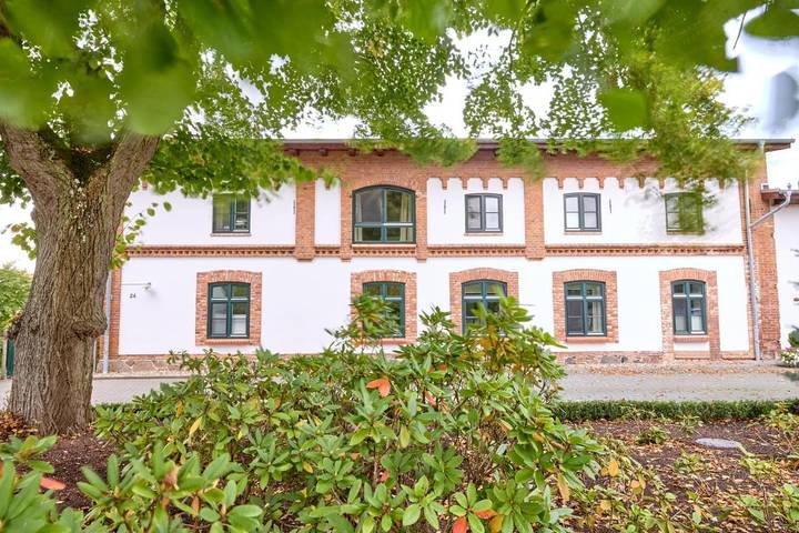 Ferienhaus für 20 Personen, mit Terrasse und Garten sowie Pool und Sauna in Crivitz