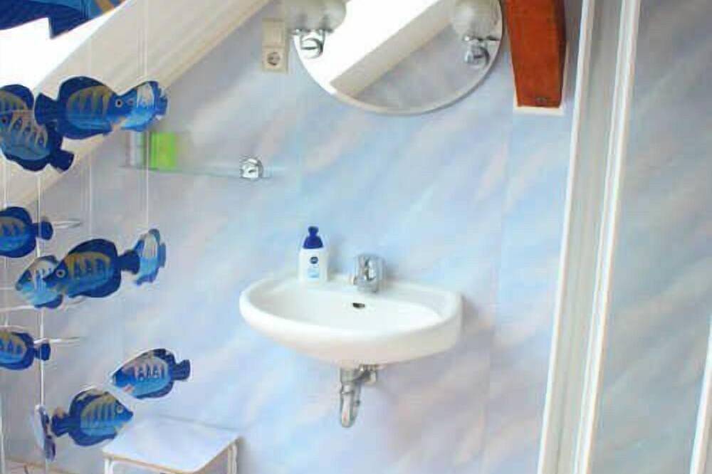 Apartamento entero, Habitación doble con ducha / Wc compartido en línea - Gästehaus Wolter in Wittenberg, Fläming