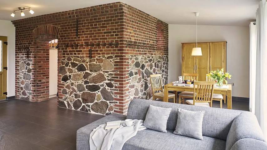 Ferienhaus für 4 Personen, mit Terrasse und Pool sowie Sauna und Garten in Brandenburg