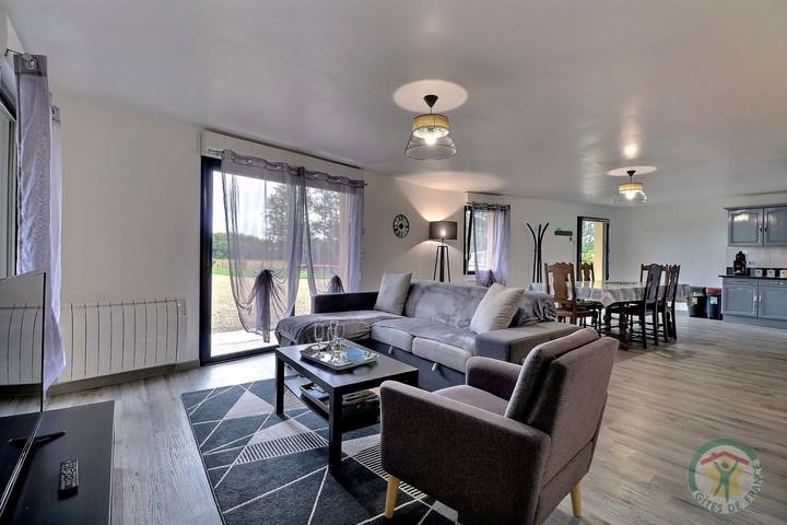 Gîte pour 4 personnes, avec jardin et sauna ainsi que terrasse et jacuzzi à Roz-sur-Couesnon - 3