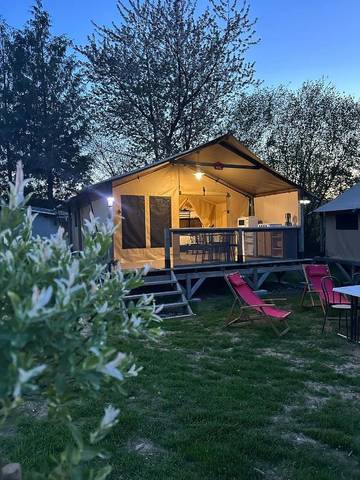 Tente pour 5 personnes, avec jardin et vue dans le Calvados